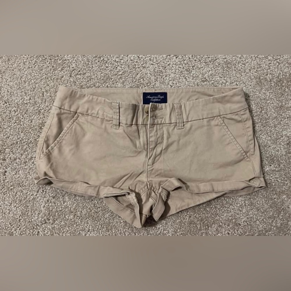 American Eagle khaki shorts